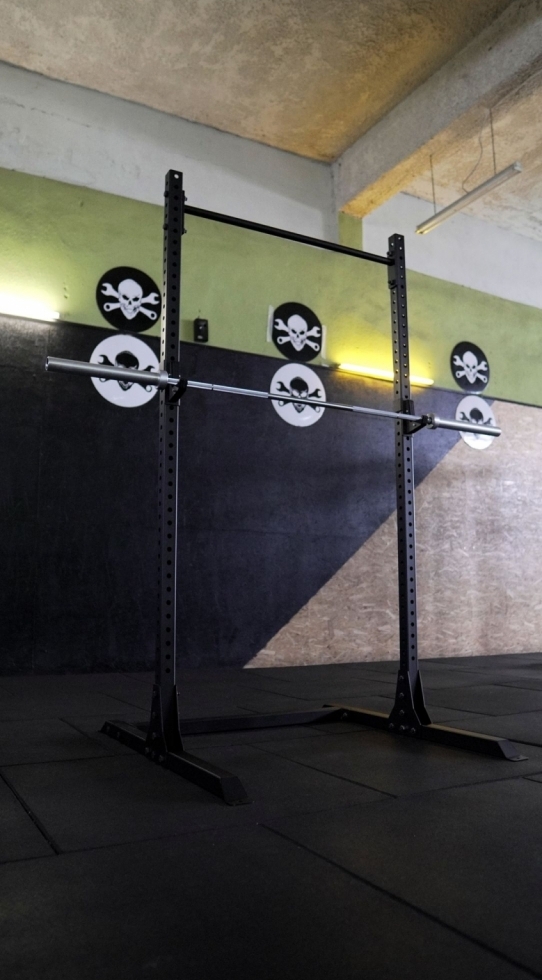 Squat Stand with Pull up Bar